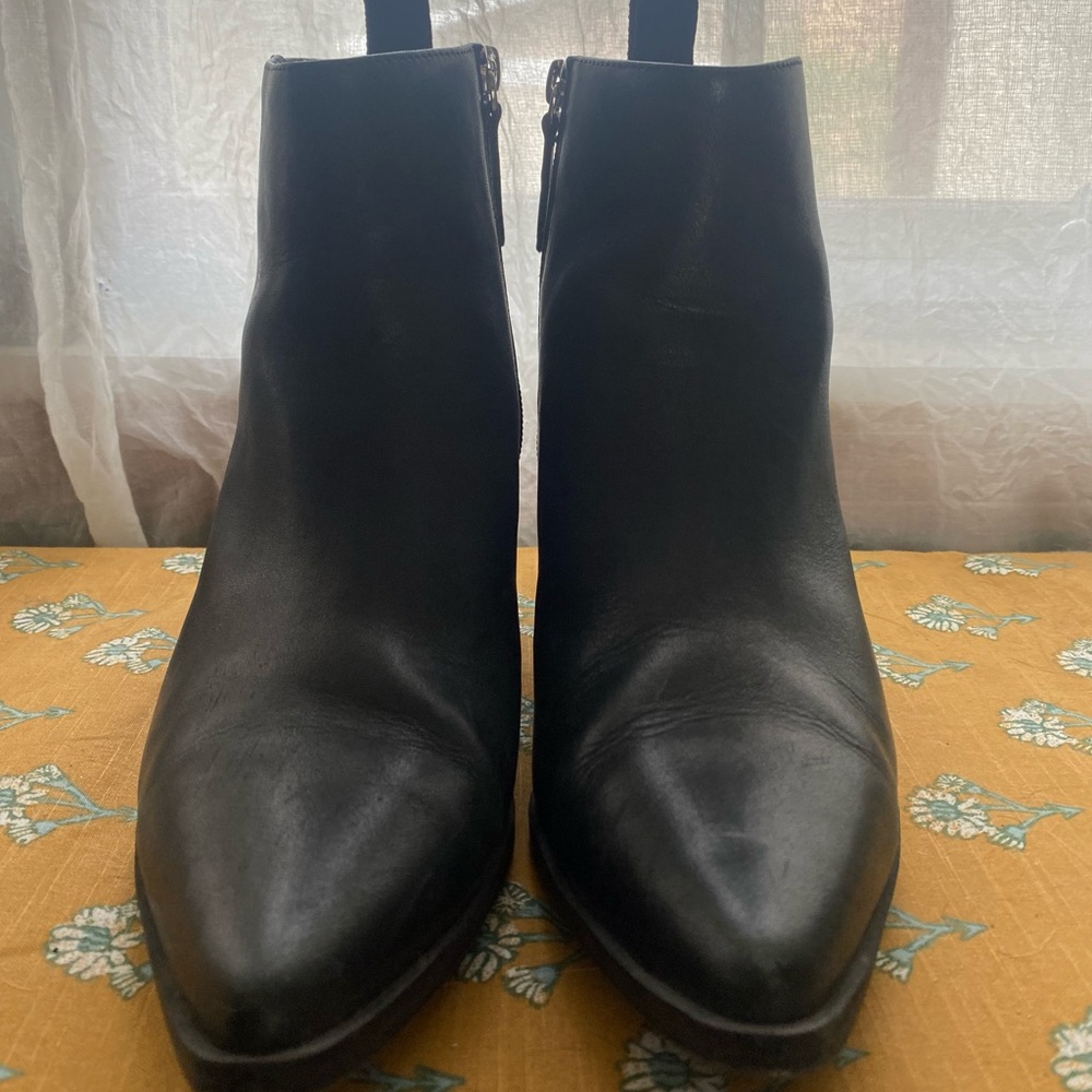 Steve Madden leather booties